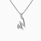 Colgante con letra W