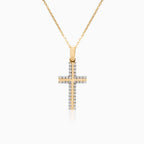 Zlatý křížek s kubickou zirkonií