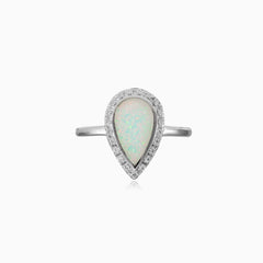 Bague goutte en opale blanche