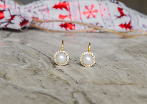 Art of Layering: Styling Tips for Winter Jewelry