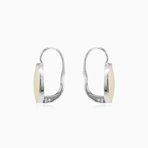 Pendientes de nácar en oro blanco
