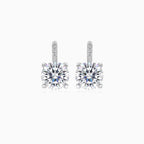 Aretes de oro blanco con acento