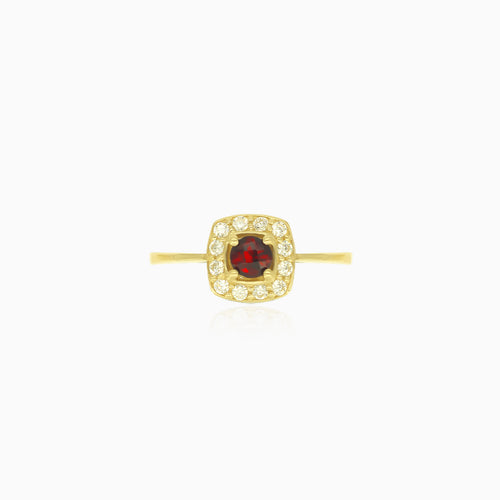 Simple royal yellow gold garnet ring