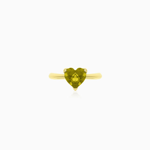 Bague en or jaune avec pierre de moldavite en forme de cœur