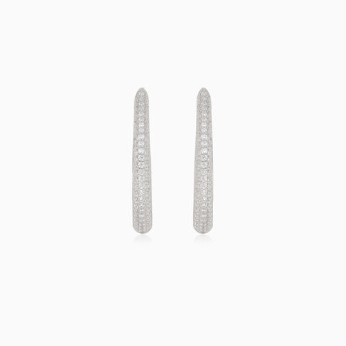 Silberne Kreise mit inneren und äußeren Zirkonia