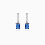 Stříbrné náušnice se safírovou elegancí