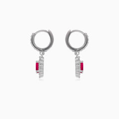 Boucles d’oreilles pendantes en argent halo avec rubis synthétique