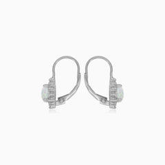 Boucles d’oreilles halo rondes en argent sterling avec opale blanche