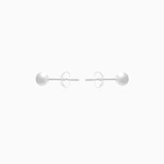 Boucles d’oreilles clous simples en argent sterling avec perle