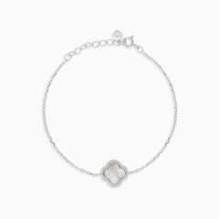 Stříbrný perlový náramek Halo se čtyřlístkem