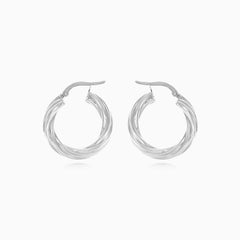 Markante Creolen mit Twist-Design aus Weißgold