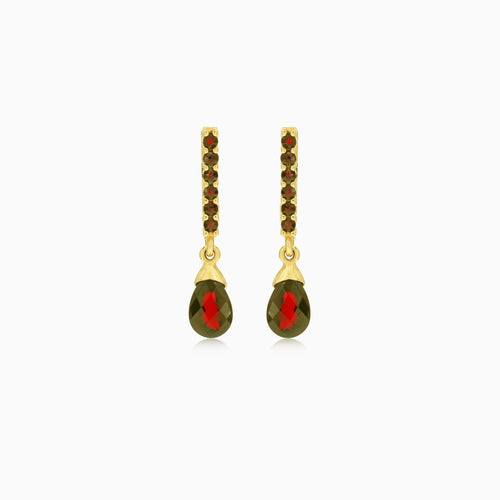Pendientes colgantes delicados de granate