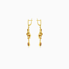 Radiant 14kt gold garnet dangling earrings