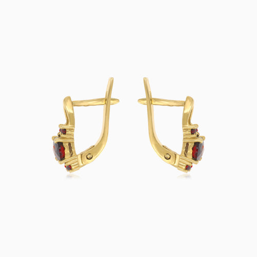 Náušnice z oválným a kulatými granáty