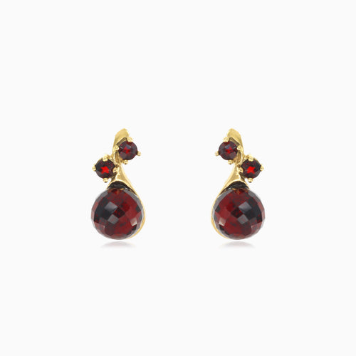 Zlaté náušnice s kulatými granáty