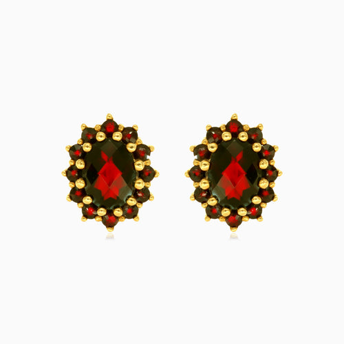 Zlaté granátové náušnice s květinovou elegancí