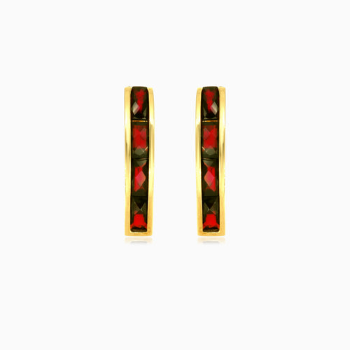 Boucles d’oreilles longues en or serties de grenats