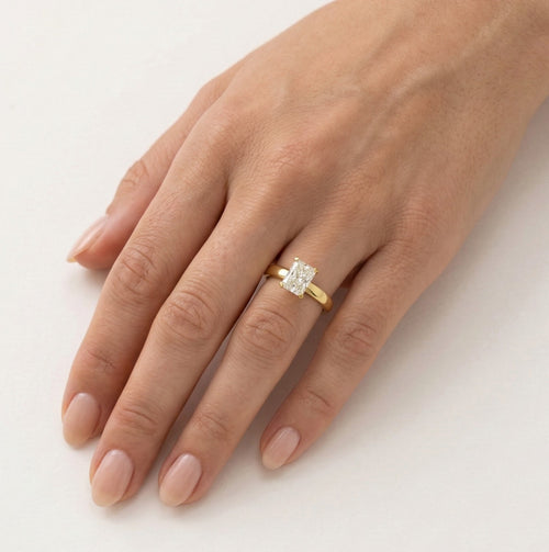 Bague diamant taille radiant