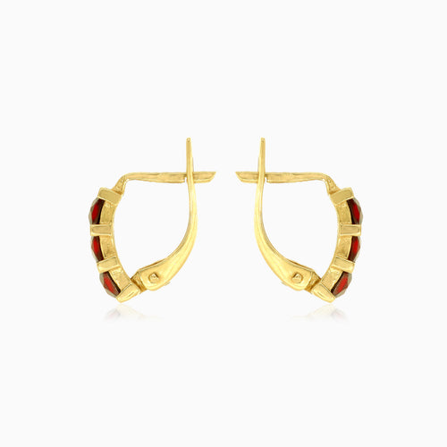 Zlaté náušnice čtvercového princesového brusu se třemi granáty