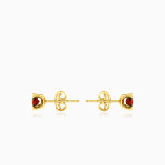 Round garnet gold studs