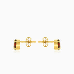 Granátové oválné náušnice ze 14kt žlutého zlata