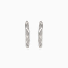 Stříbrné kroucené kruhy