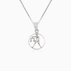 Pendentif en argent signe de la Balance