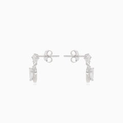 Boucles d’oreilles clous pendantes en argent en forme de cœur