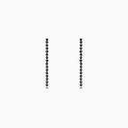 Silberne hängende Steckerohrringe mit Onyx