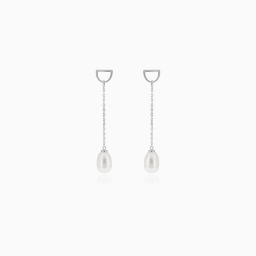 Boucles d’oreilles pendantes en chaîne avec clous en argent et perle