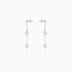 Boucles d’oreilles pendantes en argent avec perle