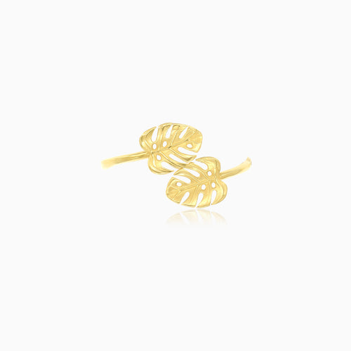 Chic yellow gold leaf design ring
