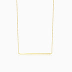 Collier à ligne plate en or jaune.