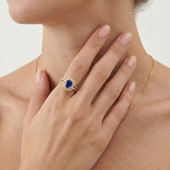 Bague en or avec saphir royal et diamants