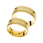 Bague de mariage en or jaune avec détails