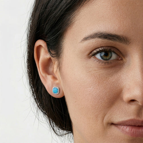Clous d’oreilles en opale bleu royal