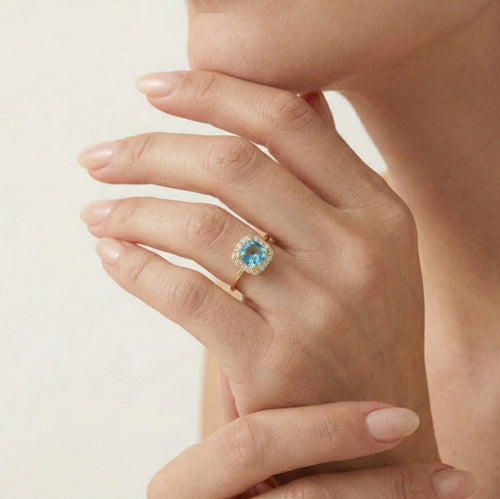 Zlatý prsten s cushion topazem