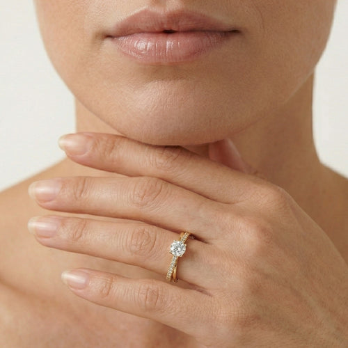 Bague de fiançailles torsadée avec diamant