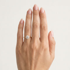 Bague en or à quatre griffes