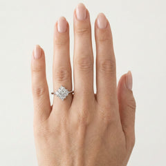 Bague carrée avec diamant