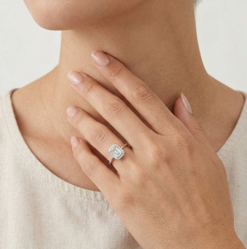 Bague halo blanche rectangulaire