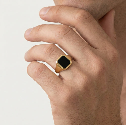 Zlatý prsten onyx