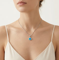 Pendentif rond en opale bleu royal