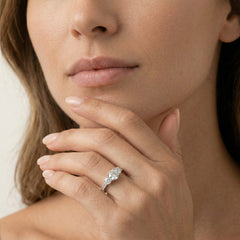 Bague de fiançailles trilogie avec diamants d'accent