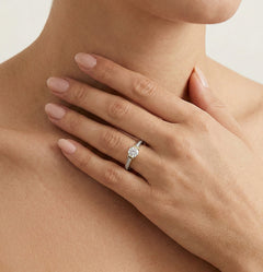 Zlatý prsten s akcentem