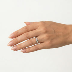 bague carrée classique en or blanc