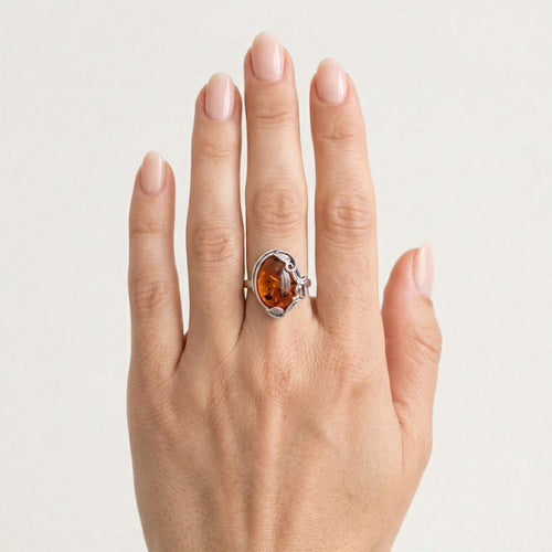 Chráněný prsten jantarem