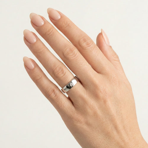 Bague de mariage classique en or blanc