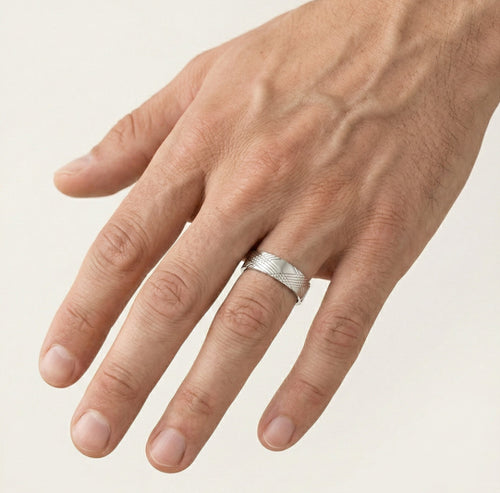 Elegantní stylové snubní prsteny z bílého zlata