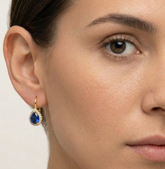 Pendientes de cuarzo azul en corte pera y oro
